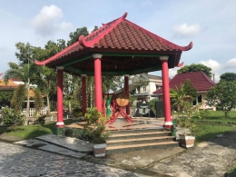 Image: Tempat bedug yang bernuansa alkulturasi Tionghoa Palembang Masjid CengHo (by Merza Gamal)