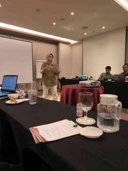 Pengarahan oleh Master Asesor Ibu Ratna , Dok. Pribadi Jody Aryono