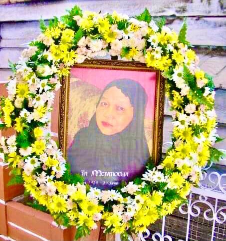 Image: Mengenang Kepergian Ibuku 14 Tahun Silam (Photo by Merza Gamal)