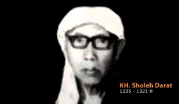 Image:  KH. Sholeh Darat,  Pelopor Penerjemahan Al Quran Pegon (Berbahasa Jawa) pada Masa Kolonial (aswajamuda.com)