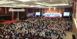 Image: Penonton Festival Teater Islam Dunia I di Susiana Convention Hall Pekanbaru (by Merza Gamal)